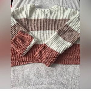 Puma Shoes (7)) w/ 2 light weight matching Sweaters (M)